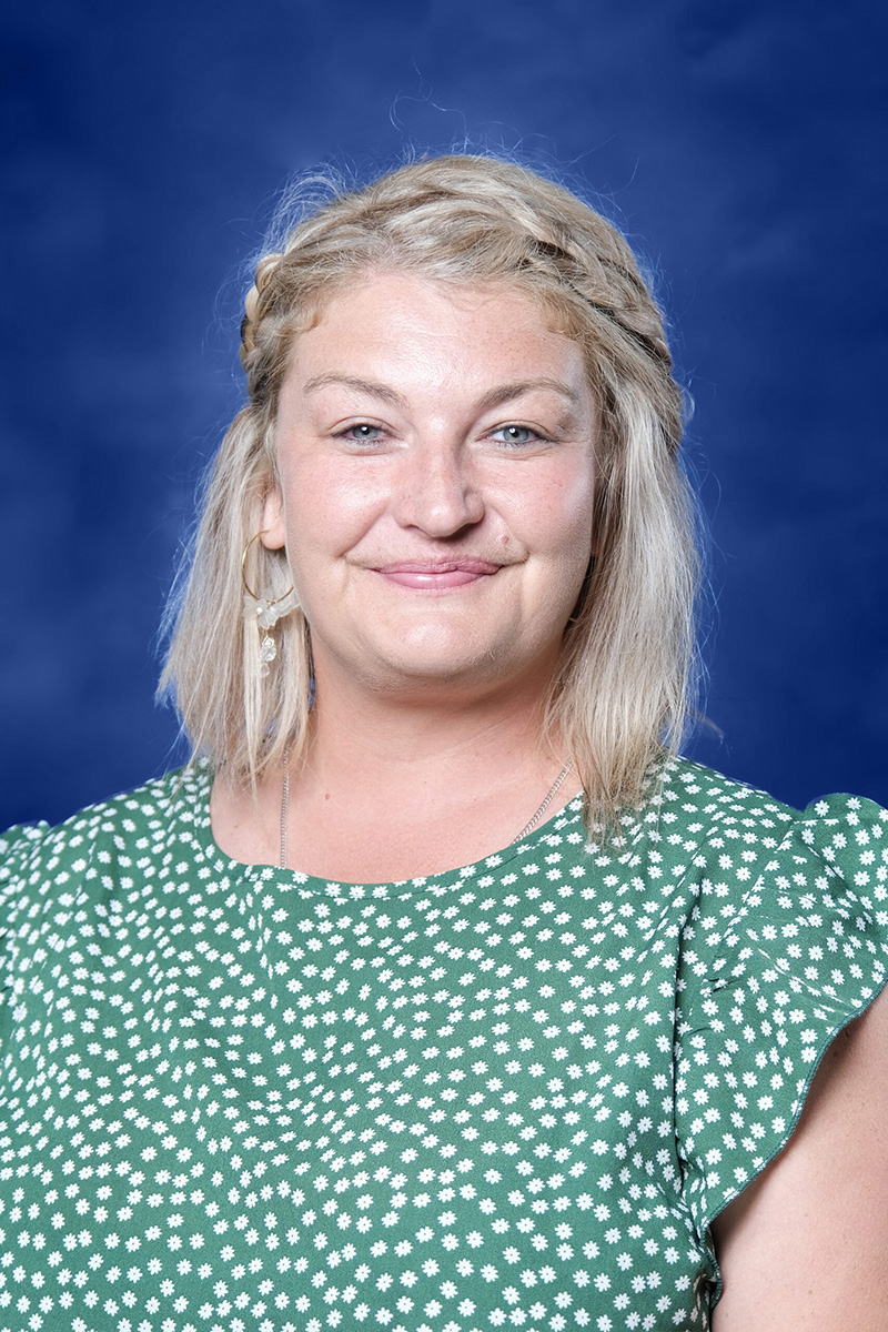 Ms J. Mostert